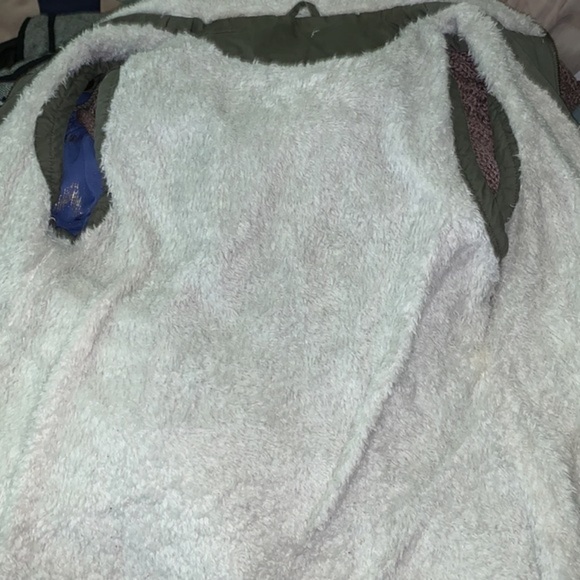 Olive Hooded Anorak Vest Sleeveless Sherpa Lined Womens Size Medium - Picture 7 of 9